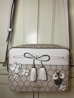 Kate Spade New York Hayes Leather Bee Embellished Camera Bag in White and Tan.